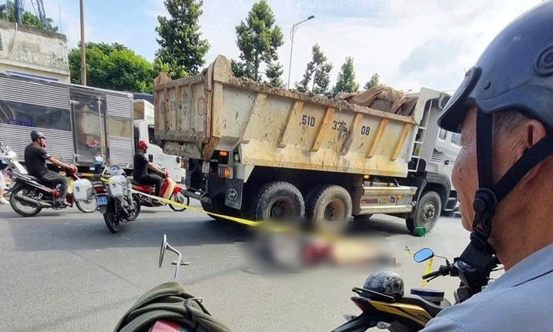 Hiện trường vụ tai nạn khiến 2 người thương vong. Hiện trường vụ tai nạn khiến 2 người thương vong.