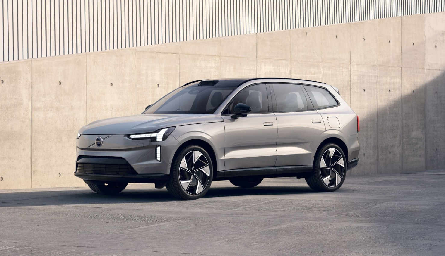 Hãng xe Volvo thiệt hại hàng tỷ USD do thuế tăng cao- Ảnh 1. Hãng xe Volvo thiệt hại hàng tỷ USD do thuế tăng cao- Ảnh 1.
