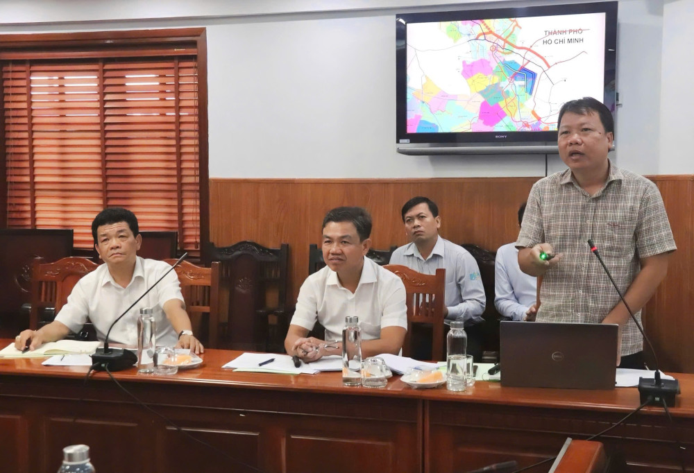 Tây Ninh: Đẩy nhanh tiến độ các dự án giao thông trọng điểm- Ảnh 1. Tây Ninh: Đẩy nhanh tiến độ các dự án giao thông trọng điểm- Ảnh 1.
