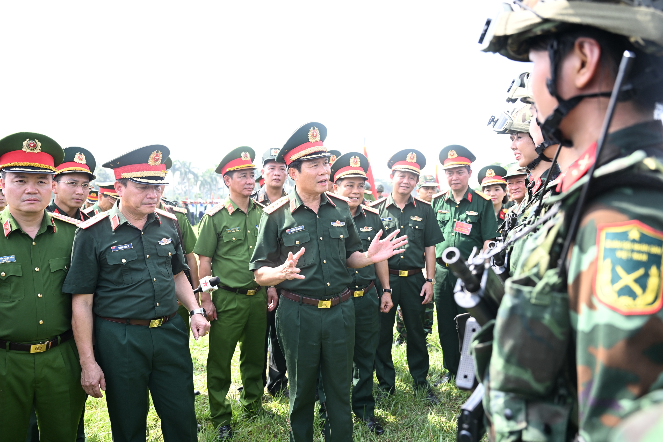 Dàn khí tài hiện đại lần đầu hợp luyện cùng khối diễu binh mừng đại lễ 2/9- Ảnh 24. Dàn khí tài hiện đại lần đầu hợp luyện cùng khối diễu binh mừng đại lễ 2/9- Ảnh 24.