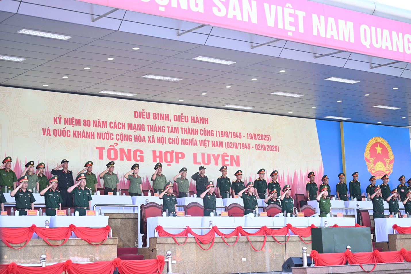 Dàn khí tài hiện đại lần đầu hợp luyện cùng khối diễu binh mừng đại lễ 2/9- Ảnh 1. Dàn khí tài hiện đại lần đầu hợp luyện cùng khối diễu binh mừng đại lễ 2/9- Ảnh 1.