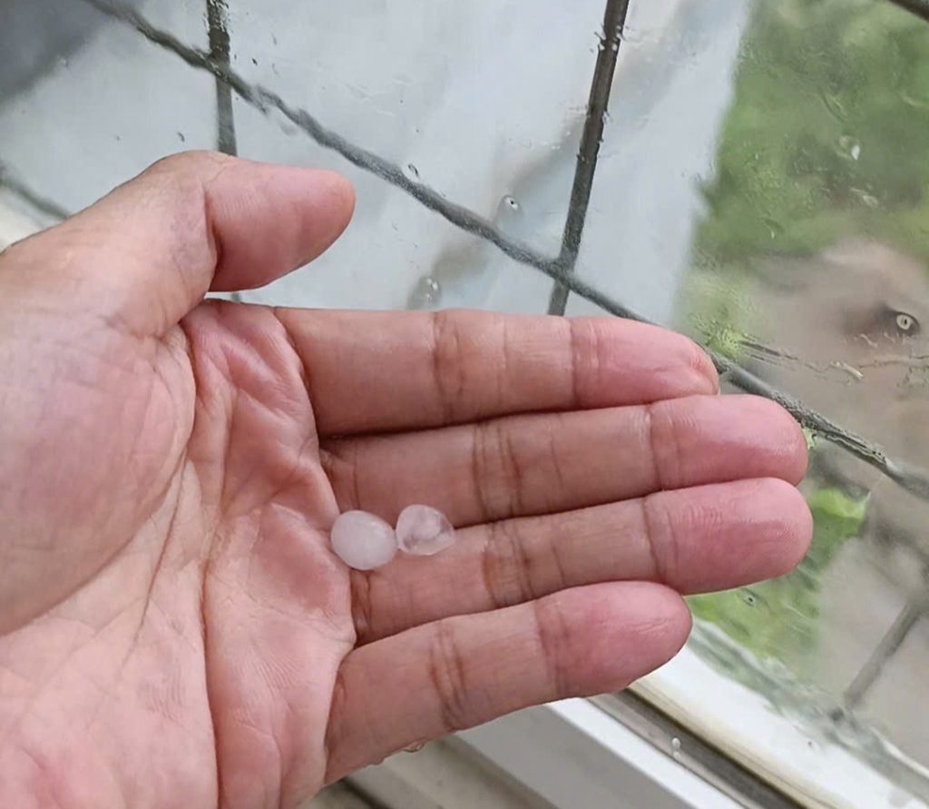 Tàu du lịch lật trên vịnh Hạ Long: Đã cứu 11 người, tìm thấy 38 thi thể, 4 người mất tích - Ảnh 2.