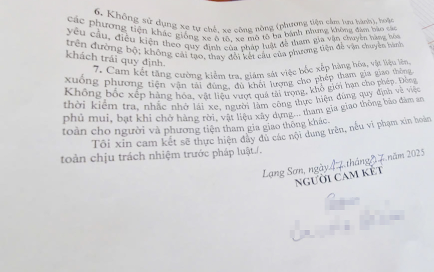 CSGT Lạng Sơn đến tận nhà đo thùng xe, yêu cầu chủ phương tiện ký cam kết không vi phạm- Ảnh 11.