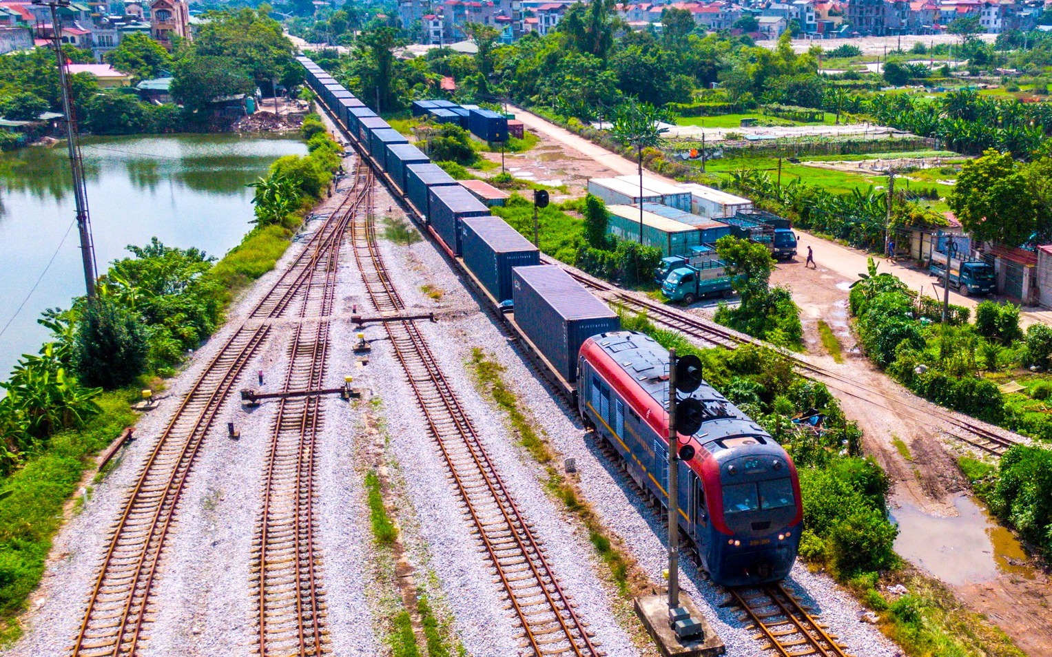 Luật Đường sắt 2025: Khuyến khích chuyển giao công nghệ, ưu tiên nội địa hóa