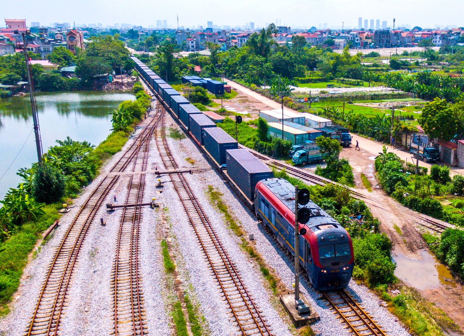 Sắp có Nghị định mới hướng dẫn thi hành Luật Đường sắt 2025- Ảnh 1. Sắp có Nghị định mới hướng dẫn thi hành Luật Đường sắt 2025- Ảnh 1.