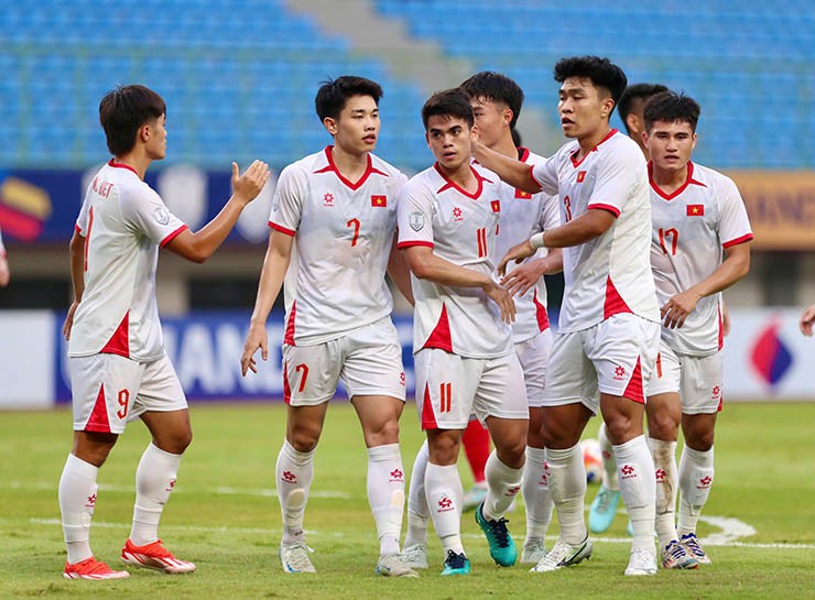 HLV Lào thừa nhận một điều về U23 Việt Nam sau trận thua ở giải Đông Nam Á- Ảnh 2.