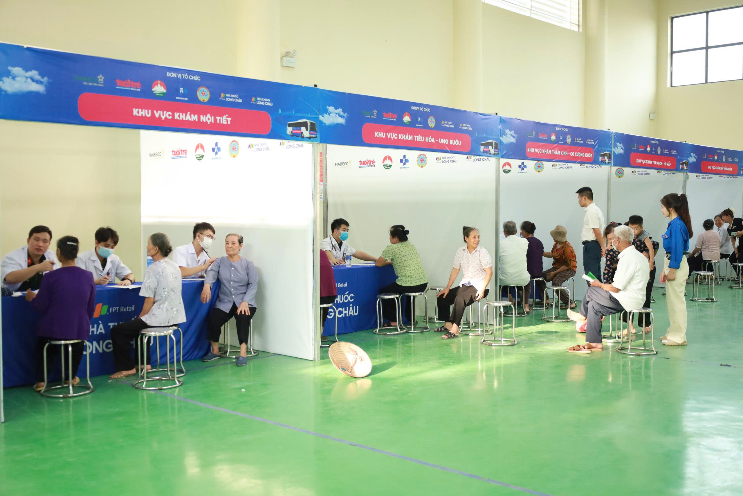 Xã đầu tiên trên cả nước khám sức khỏe miễn phí cho toàn bộ người dân- Ảnh 6. Xã đầu tiên trên cả nước khám sức khỏe miễn phí cho toàn bộ người dân- Ảnh 6.