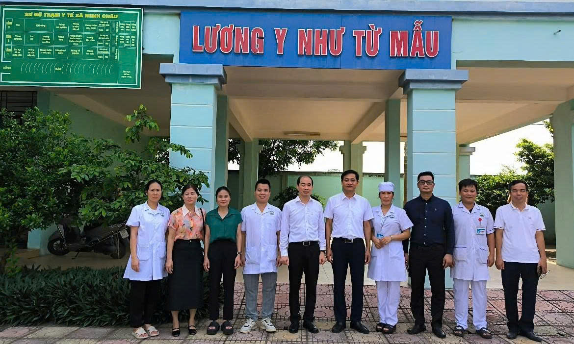 Xã đầu tiên trên cả nước khám sức khỏe miễn phí cho toàn bộ người dân- Ảnh 8. Xã đầu tiên trên cả nước khám sức khỏe miễn phí cho toàn bộ người dân- Ảnh 8.
