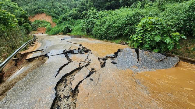 Bộ Xây dựng ban hành Công điện khẩn ứng phó bão số 3- Ảnh 1.