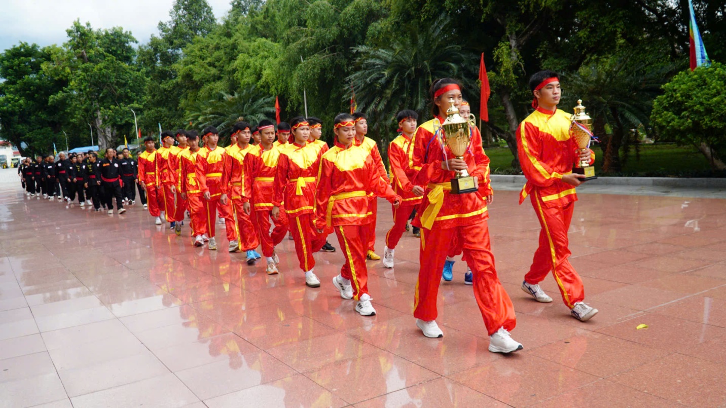 Rước Cúp Hoàng đế Quang Trung, tái hiện dấu ấn thiêng liêng của võ cổ truyền Bình Định- Ảnh 4.