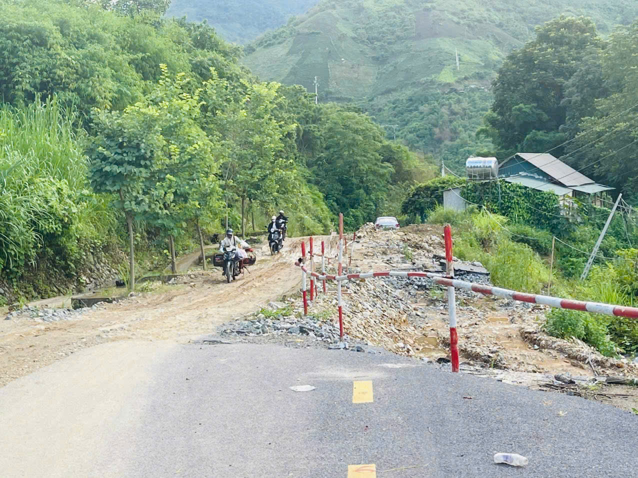 Sụt lún trên quốc lộ ở Thanh Hoá, khi nào khắc phục?- Ảnh 1. Sụt lún trên quốc lộ ở Thanh Hoá, khi nào khắc phục?- Ảnh 1.