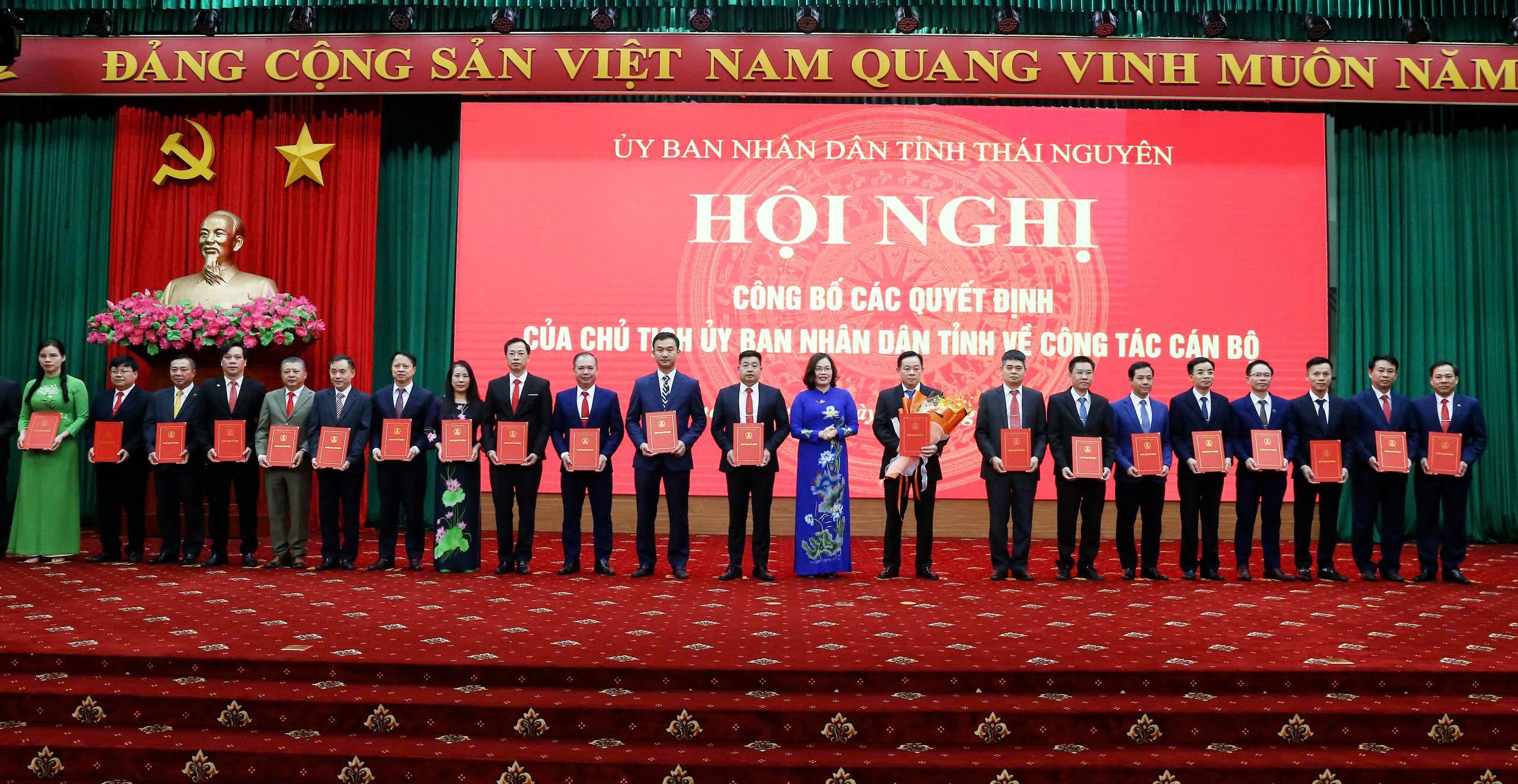 Ông Trần Công Hòa giữ chức Giám đốc Sở Xây dựng Thái Nguyên- Ảnh 1.