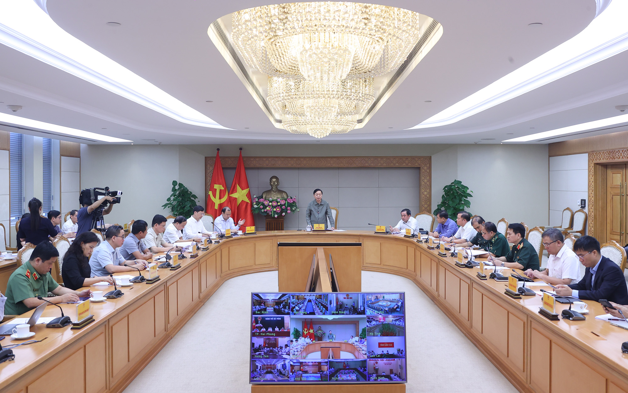 Diễn giải rõ mức độ nguy hiểm của bão số 3 để người dân dễ hình dung, phòng tránh- Ảnh 2.