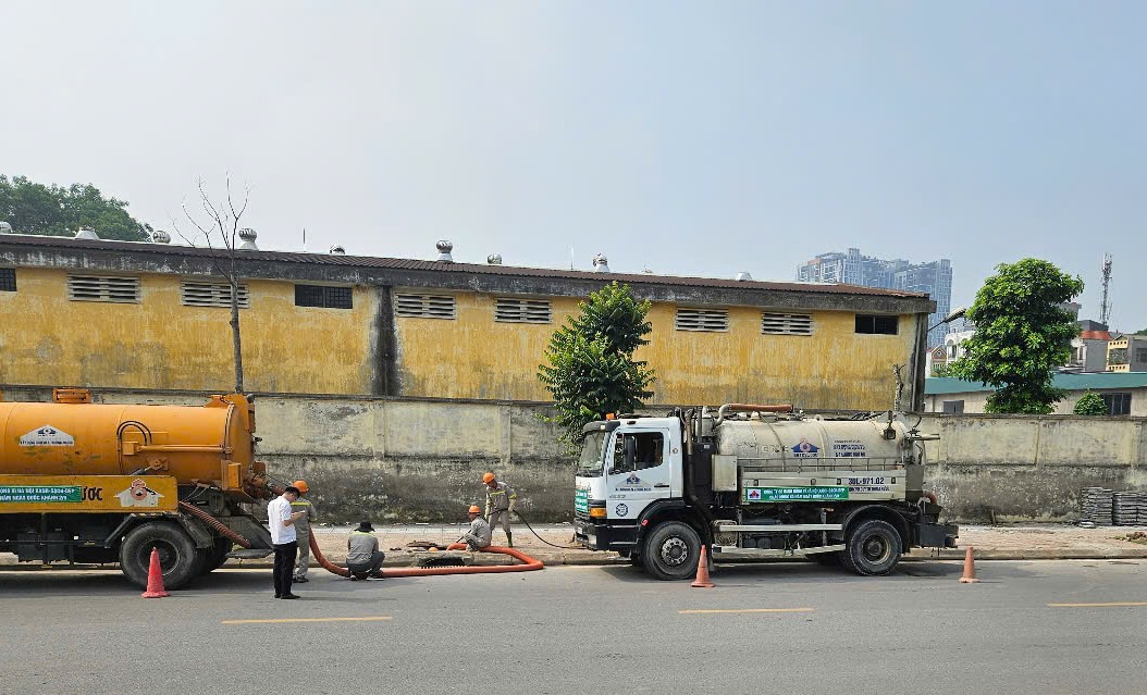 Hà Nội đồng loạt chỉnh trang đô thị hướng tới Lễ kỷ niệm 80 năm Quốc khánh 2/9- Ảnh 4.