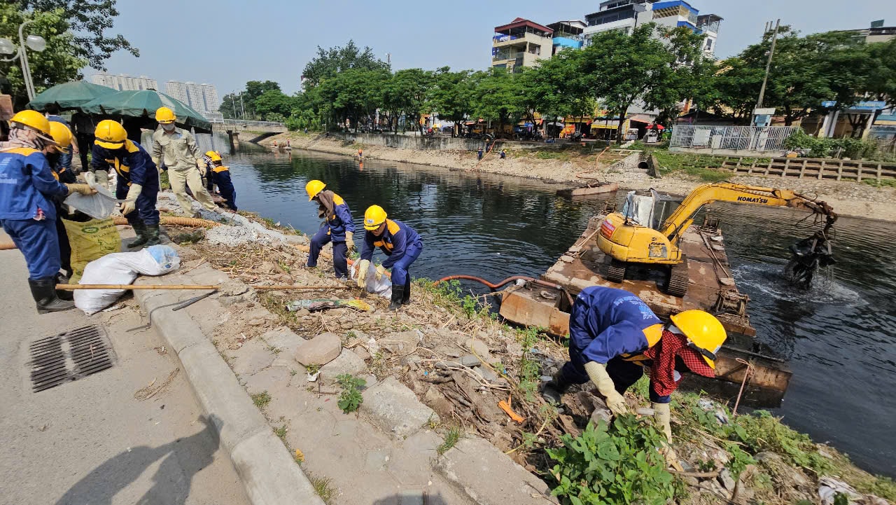 Hà Nội đồng loạt chỉnh trang đô thị hướng tới Lễ kỷ niệm 80 năm Quốc khánh 2/9- Ảnh 5.