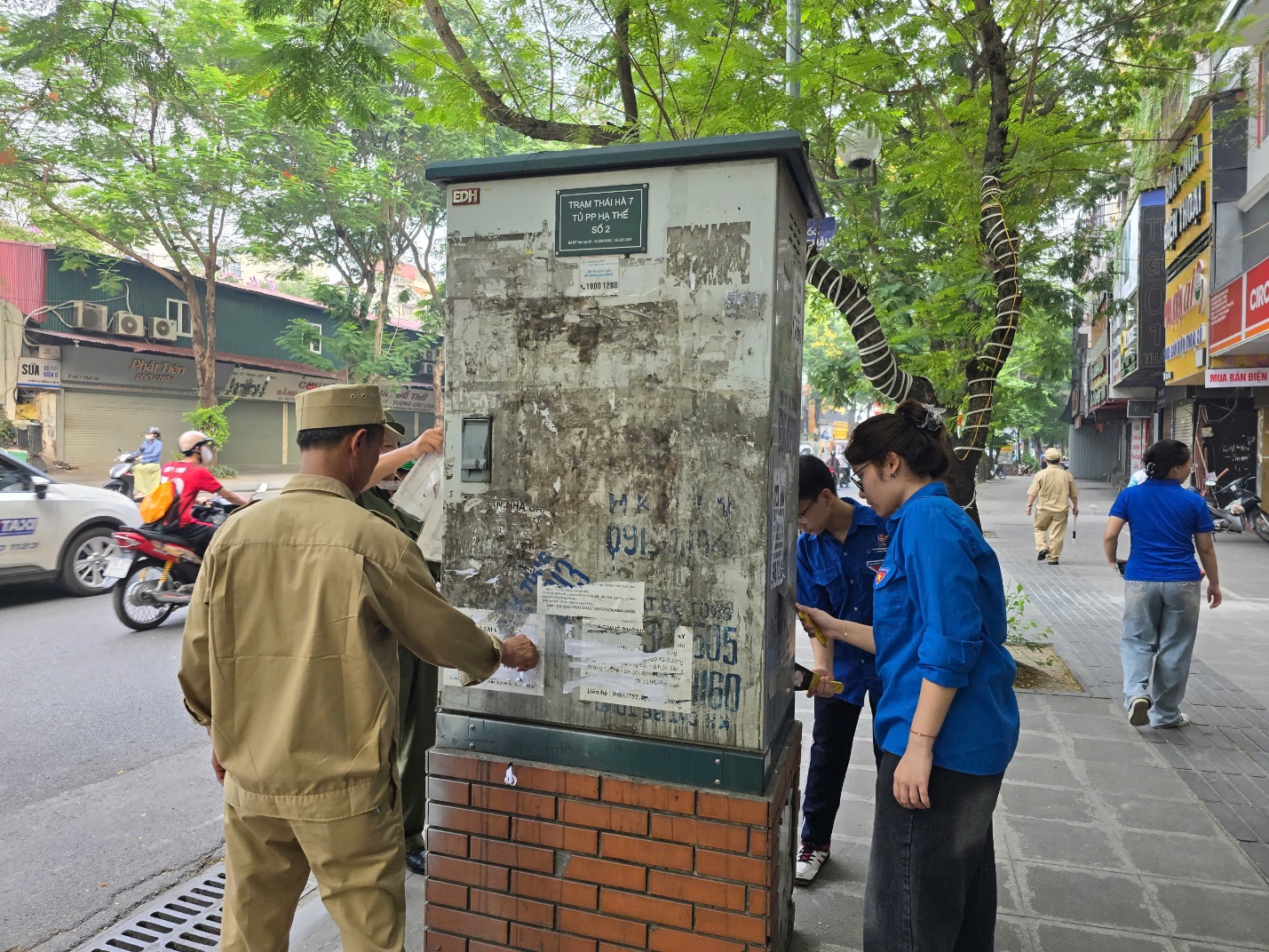 Hà Nội đồng loạt chỉnh trang đô thị hướng tới Lễ kỷ niệm 80 năm Quốc khánh 2/9- Ảnh 8.
