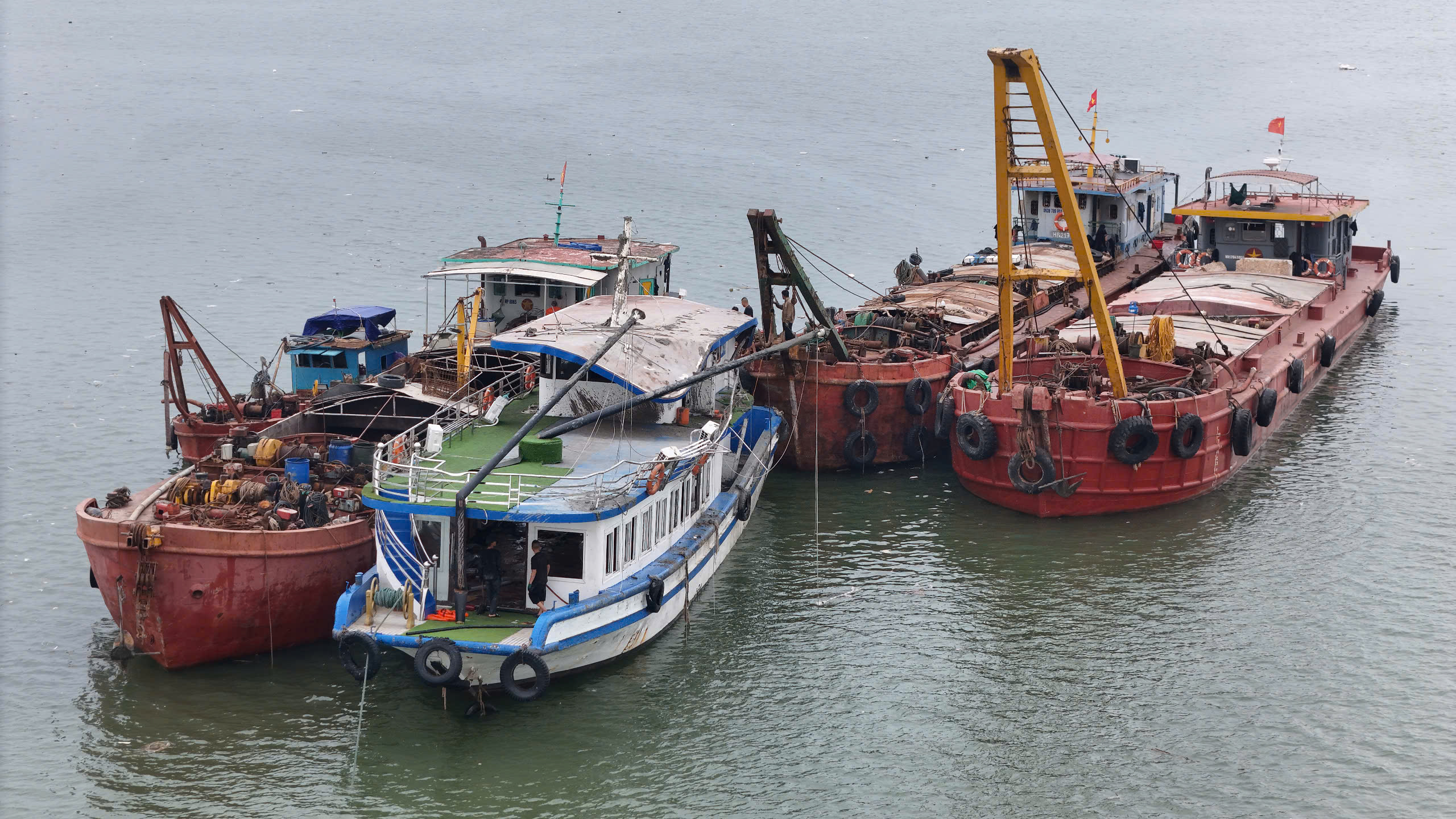 Tàu du lịch Vịnh Xanh còn hạn đăng kiểm, mới được cấp chứng nhận an toàn- Ảnh 1.