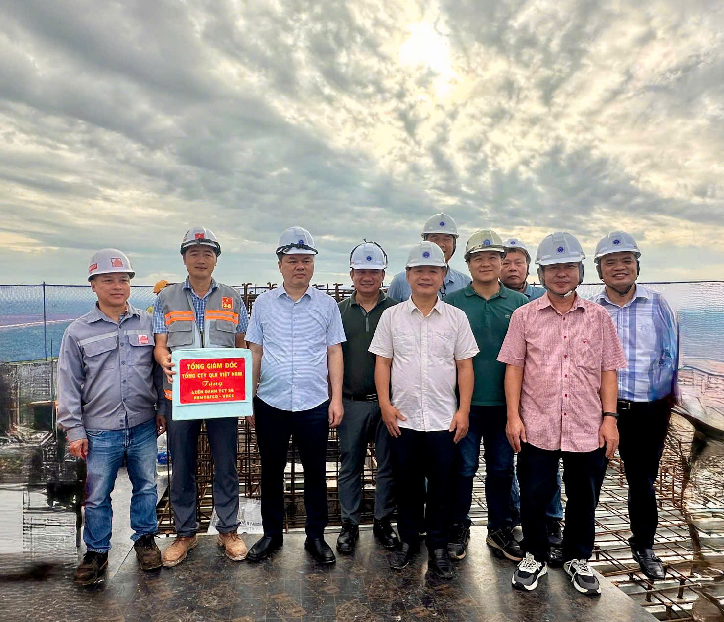 Cất nóc tháp kiểm soát không lưu sân bay Long Thành cao 123m- Ảnh 6.