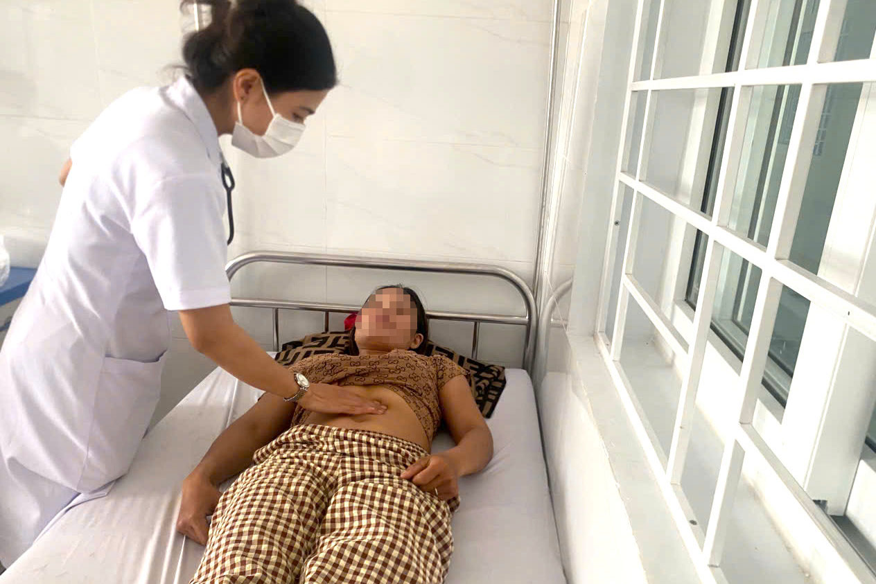 Đắk Lắk: Hàng chục người nhập viện sau khi ăn bánh mì - Ảnh 1. Đắk Lắk: Hàng chục người nhập viện sau khi ăn bánh mì - Ảnh 1.