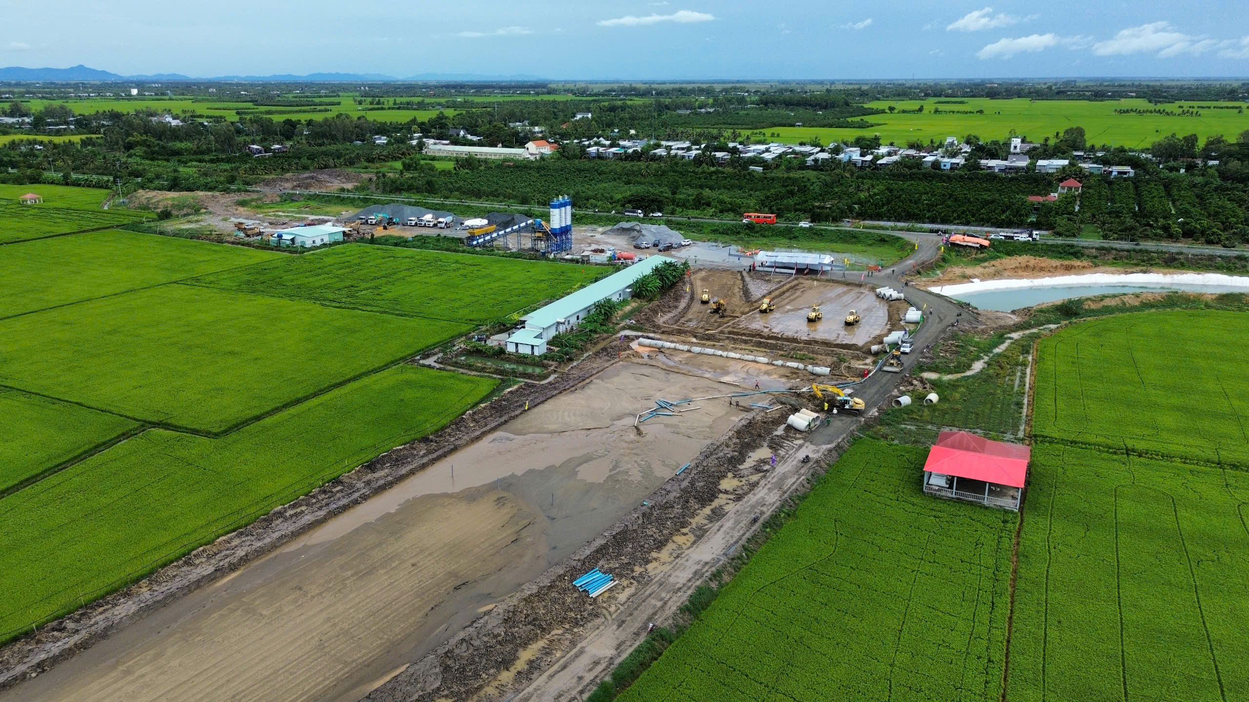 Thủ tướng: Thông xe cao tốc Châu Đốc - Cần Thơ - Sóc Trăng tạo không gian phát triển mới- Ảnh 10.