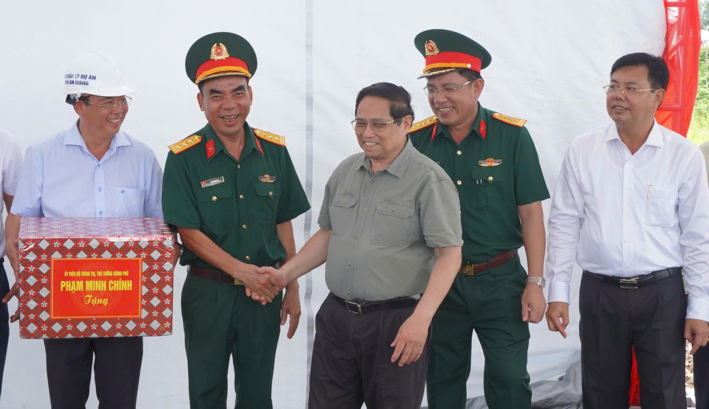 Thủ tướng: Thông xe cao tốc Châu Đốc - Cần Thơ - Sóc Trăng tạo không gian phát triển mới- Ảnh 4.
