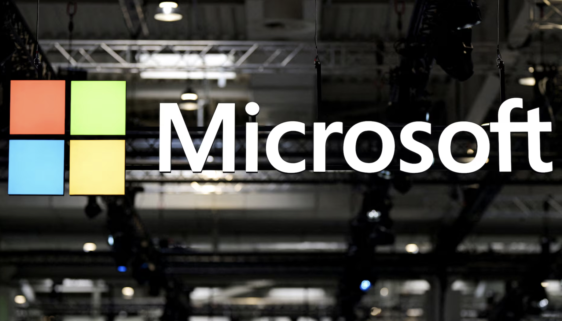 Tin tặc tấn công máy chủ Microsoft trên toàn cầu, tình nghi chỉ có một thủ phạm- Ảnh 1.