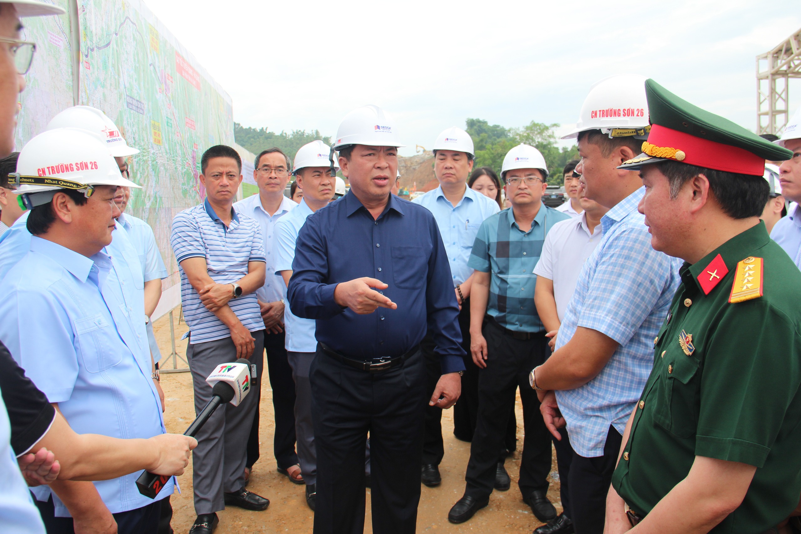 Bộ trưởng Trần Hồng Minh: Khẩn trương hoàn thiện nâng cấp 64,5km cao tốc qua Tuyên Quang- Ảnh 1. Bộ trưởng Trần Hồng Minh: Khẩn trương hoàn thiện nâng cấp 64,5km cao tốc qua Tuyên Quang- Ảnh 1.