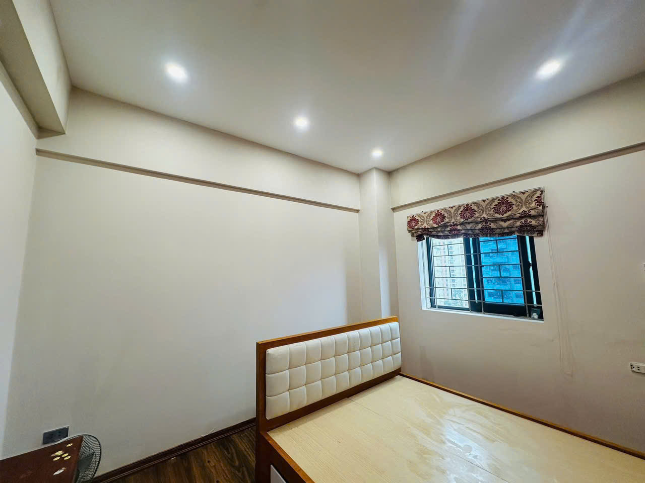 Giấy dán tường: Giải pháp trang trí linh hoạt, tiết kiệm và phù hợp với khí hậu Việt Nam- Ảnh 1. Giấy dán tường: Giải pháp trang trí linh hoạt, tiết kiệm và phù hợp với khí hậu Việt Nam- Ảnh 1.