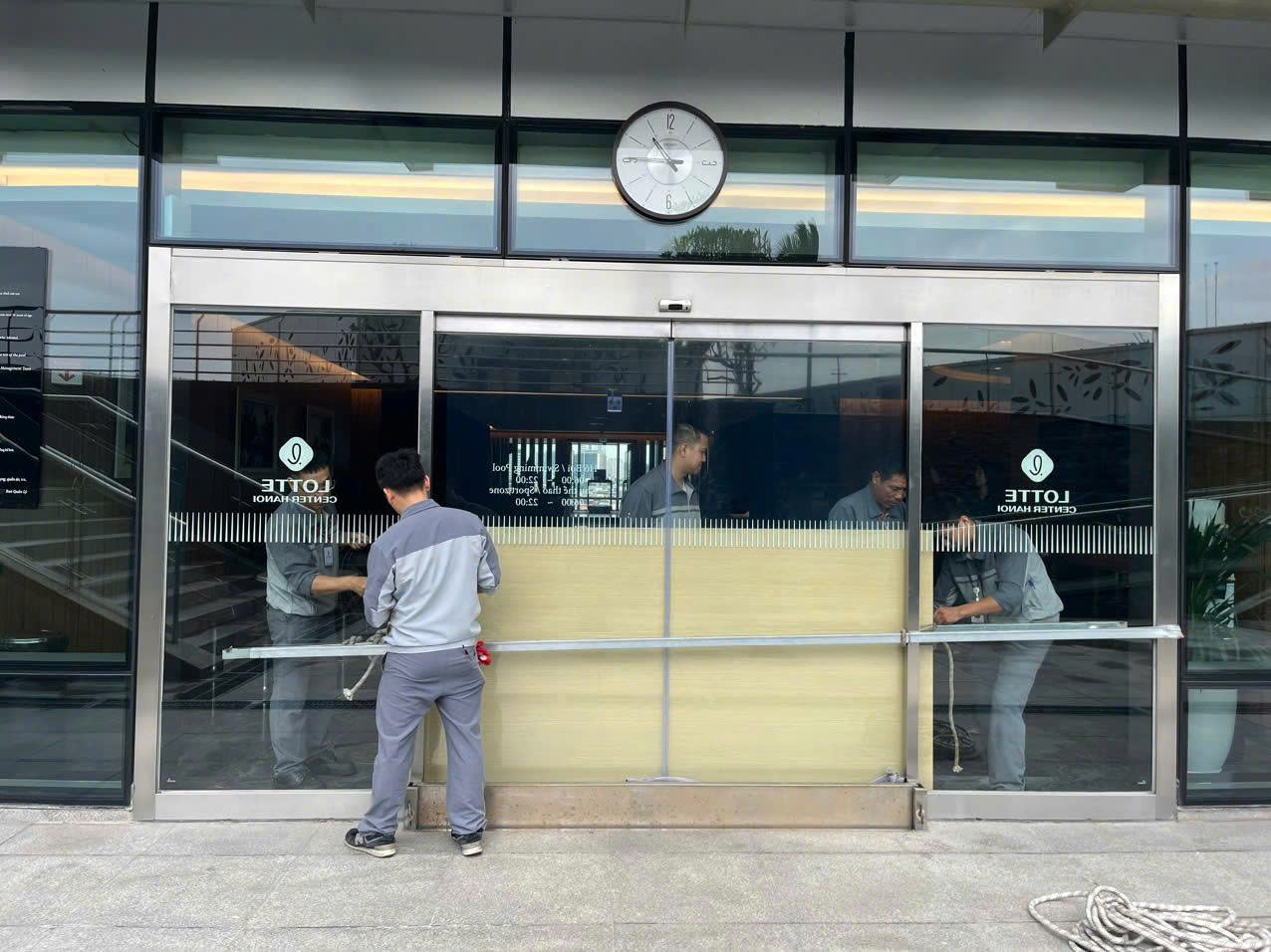 Hà Nội: Chính quyền hành động, người dân chủ động ứng phó bão số 3- Ảnh 6. Hà Nội: Chính quyền hành động, người dân chủ động ứng phó bão số 3- Ảnh 6.