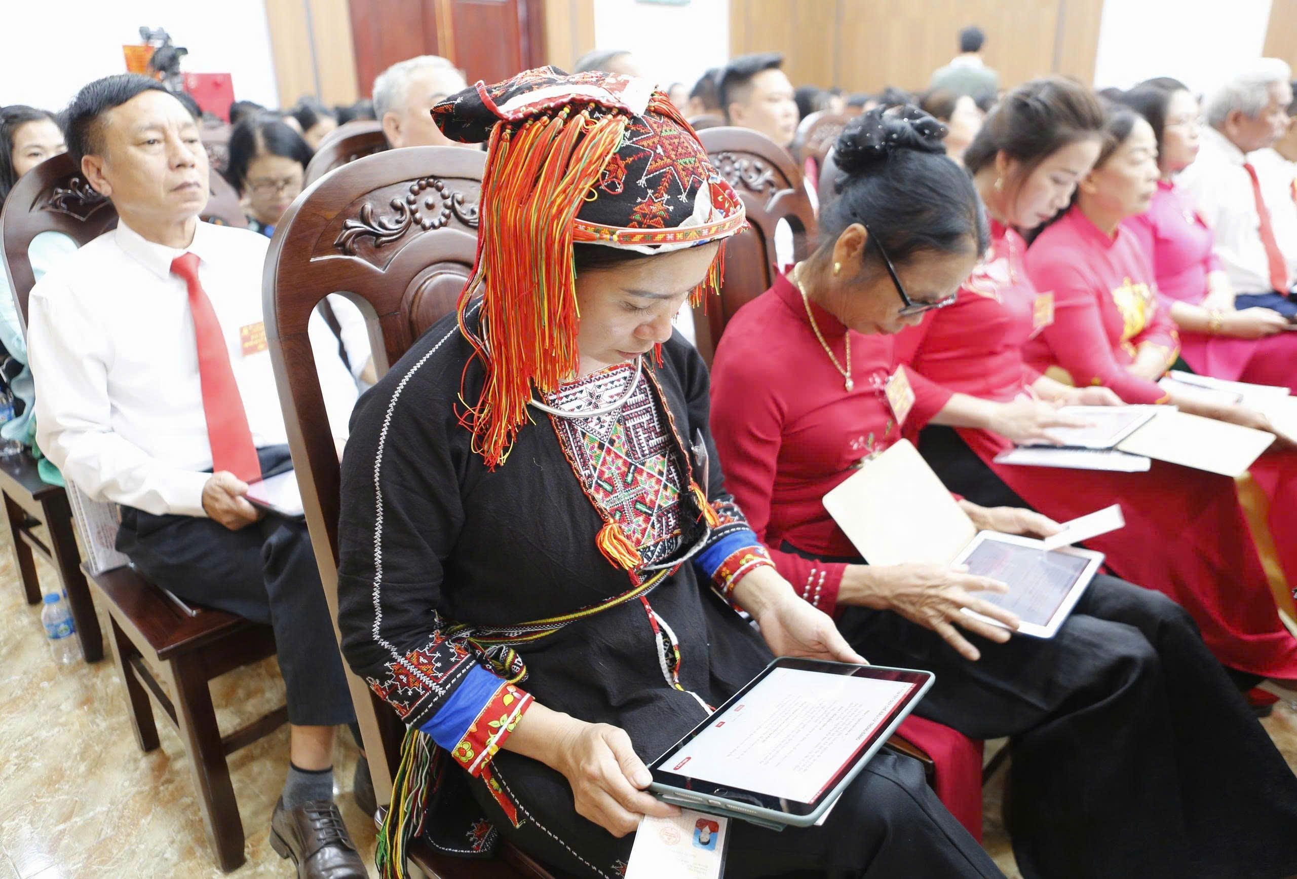 Đại hội điểm cơ sở đầu tiên ở Lào Cai diễn ra theo hình thức "đại hội số"- Ảnh 6. Đại hội điểm cơ sở đầu tiên ở Lào Cai diễn ra theo hình thức "đại hội số"- Ảnh 6.