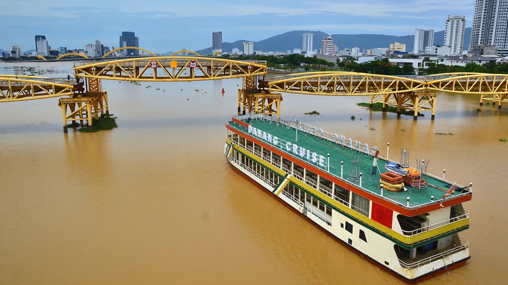Đà Nẵng siết chặt quản lý vận tải khách đường thủy nội địa- Ảnh 1. Đà Nẵng siết chặt quản lý vận tải khách đường thủy nội địa- Ảnh 1.