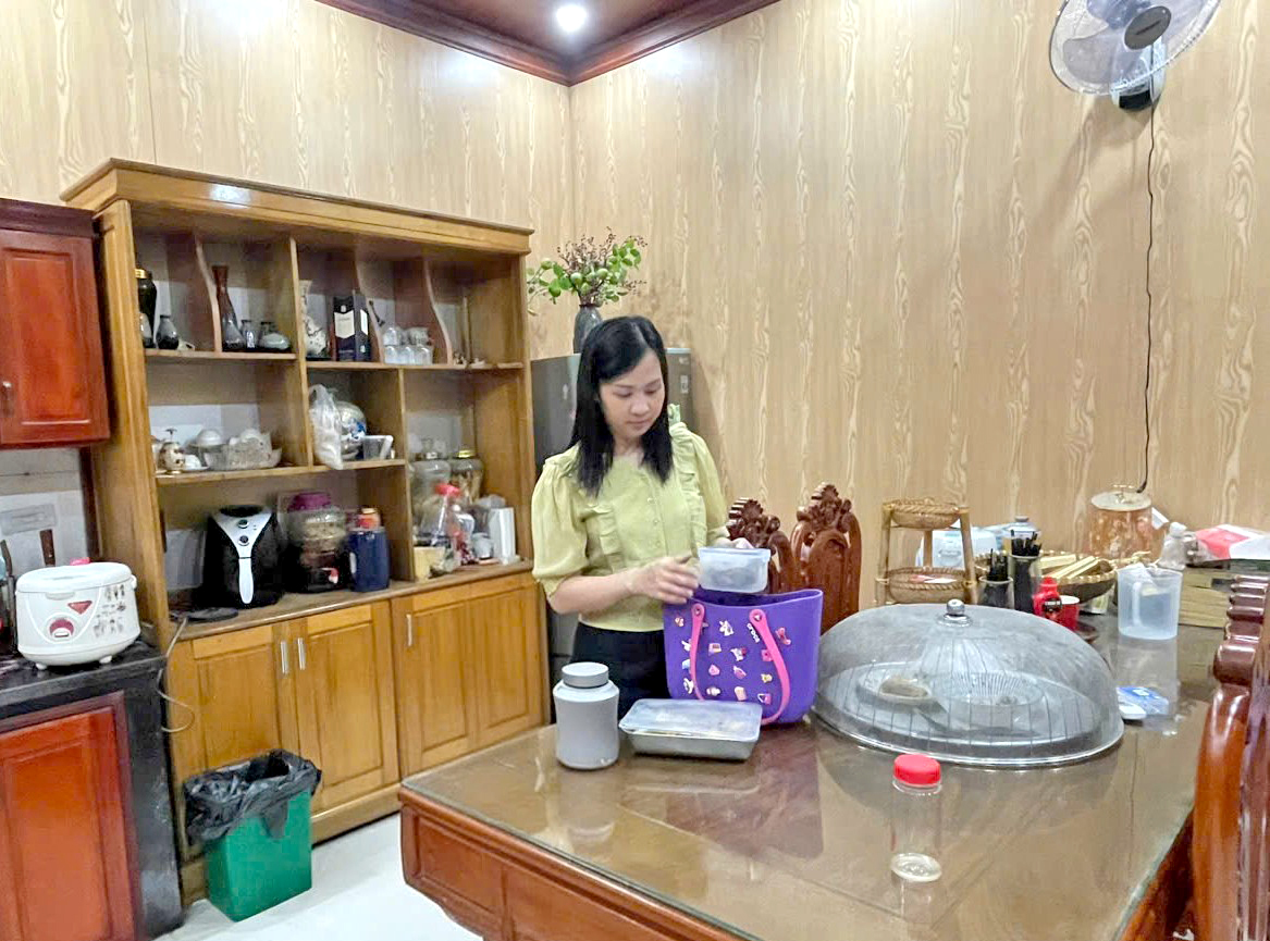 Chuyện đi lại, ăn ở của công chức sau sáp nhập- Ảnh 1. Chuyện đi lại, ăn ở của công chức sau sáp nhập- Ảnh 1.