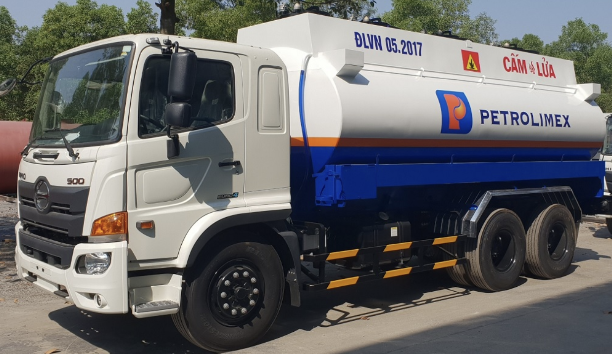Xe không chuyên dụng chở dưới 1.500 lít xăng dầu có được miễn giấy phép vận chuyển?- Ảnh 1.