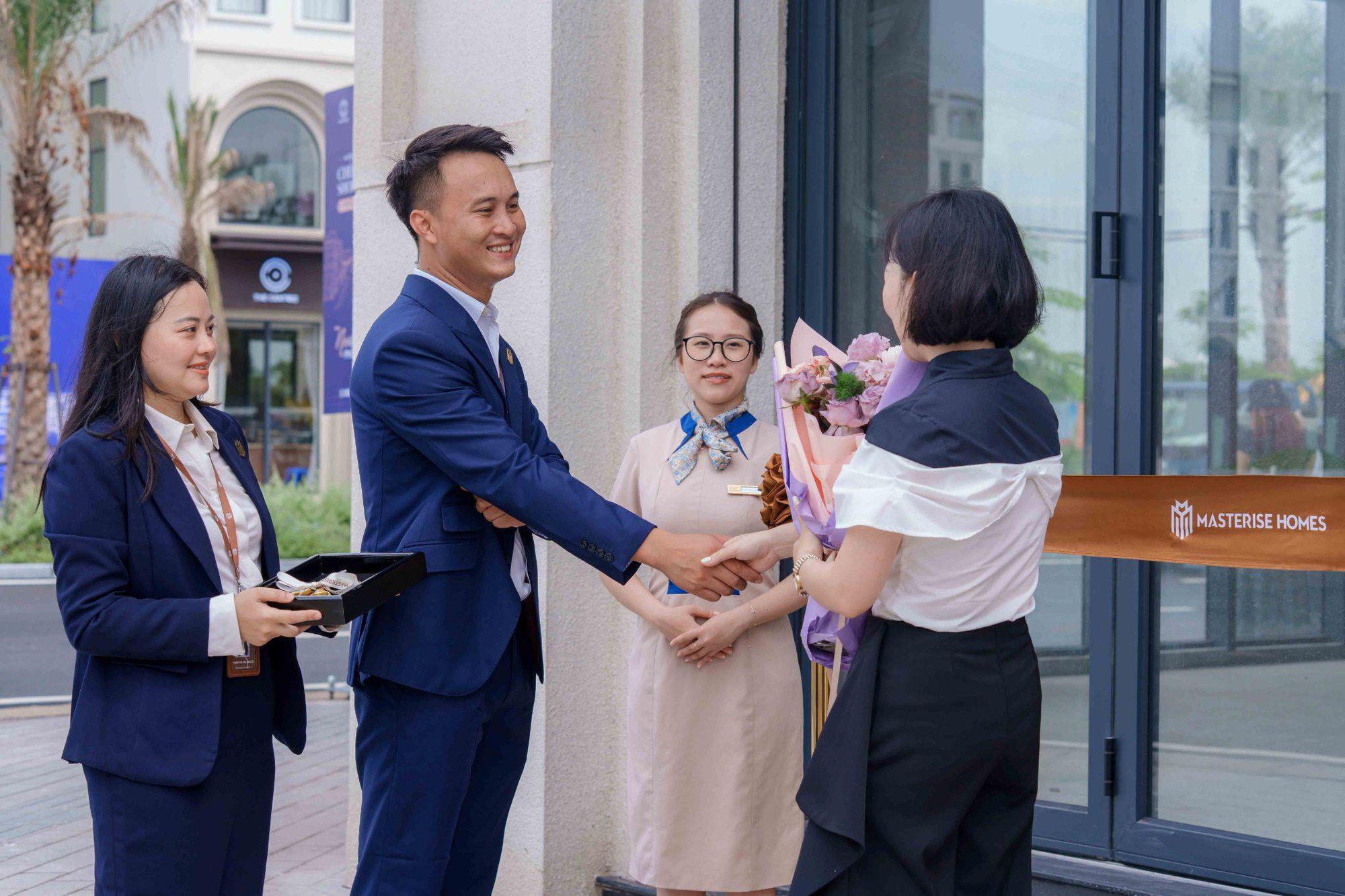 Bộ sưu tập Shoptique phiên bản giới hạn của dự án The Centric chính thức chào đón chủ nhân- Ảnh 1. Bộ sưu tập Shoptique phiên bản giới hạn của dự án The Centric chính thức chào đón chủ nhân- Ảnh 1.