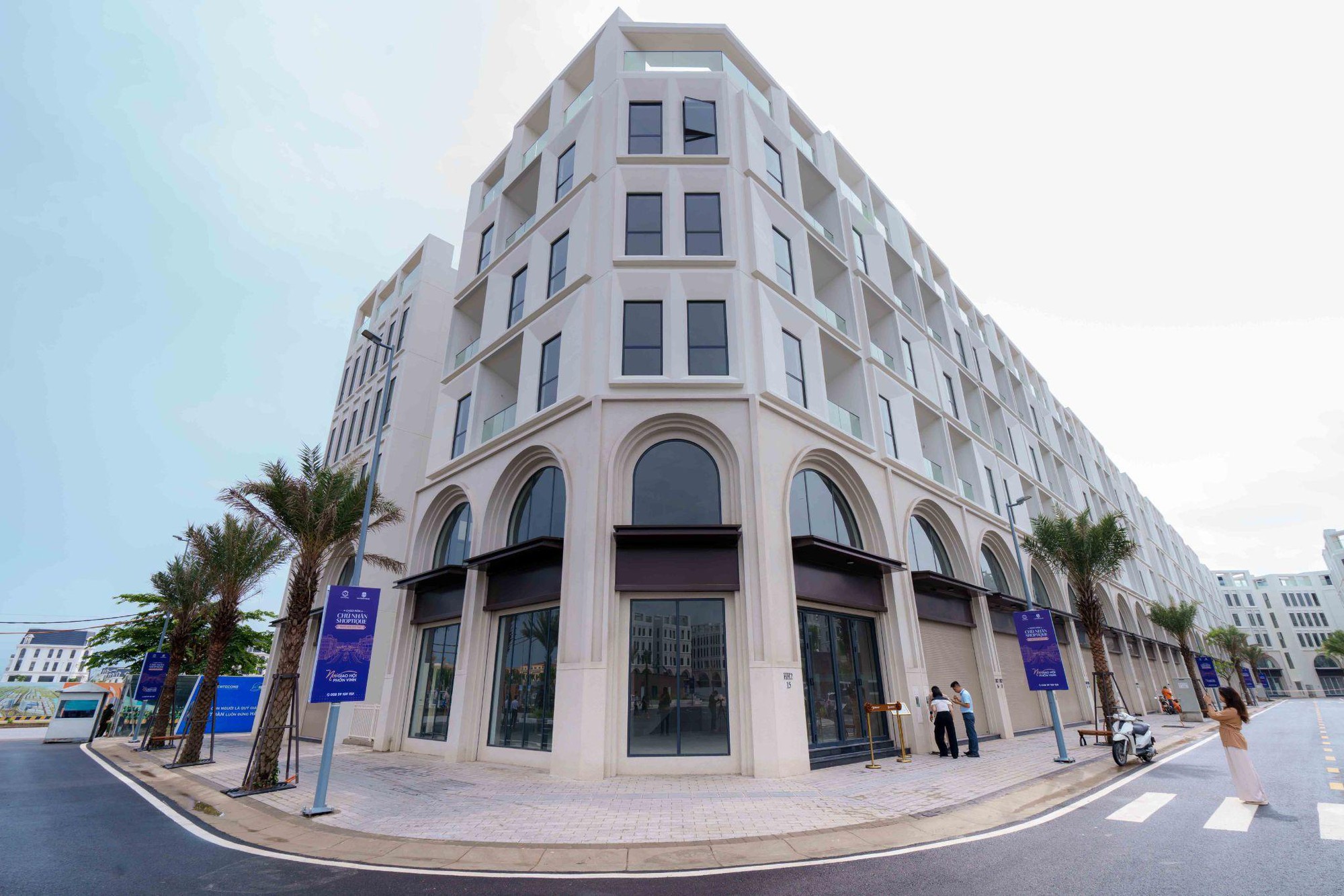 Bộ sưu tập Shoptique phiên bản giới hạn của dự án The Centric chính thức chào đón chủ nhân- Ảnh 2. Bộ sưu tập Shoptique phiên bản giới hạn của dự án The Centric chính thức chào đón chủ nhân- Ảnh 2.