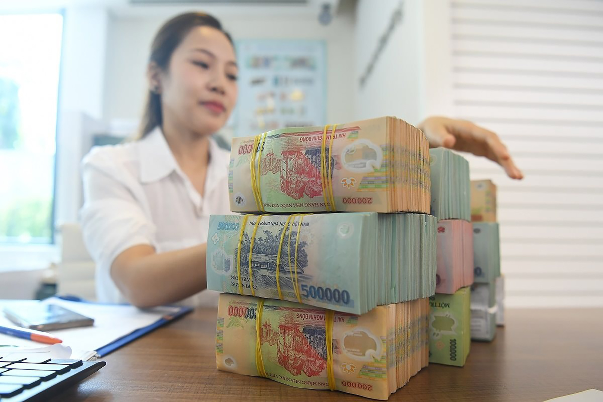 Bỏ ngay room tín dụng được không?- Ảnh 1.
