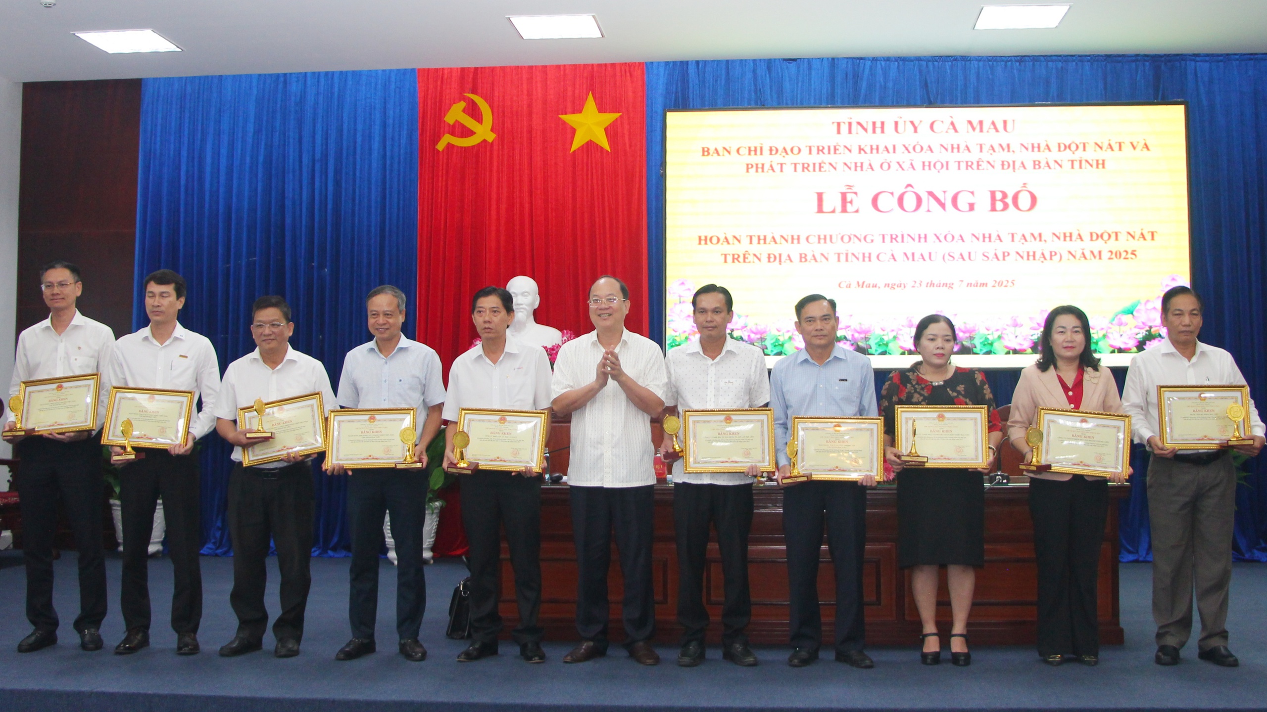 Cà Mau hoàn thành xóa nhà tạm, nhà dột nát- Ảnh 3. Cà Mau hoàn thành xóa nhà tạm, nhà dột nát- Ảnh 3.