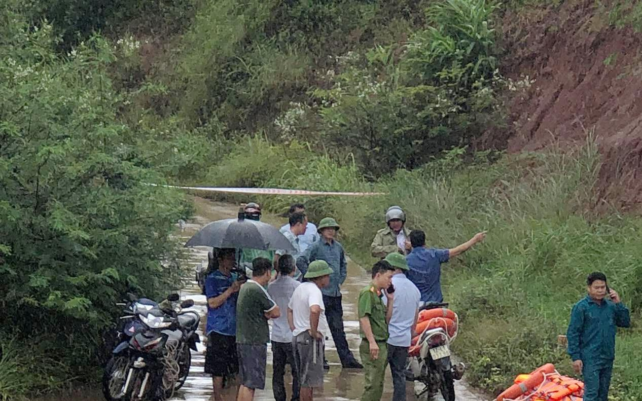 Xác minh thông tin 2 người đi xe máy qua ngầm tràn bị lũ cuốn ở Lạng Sơn