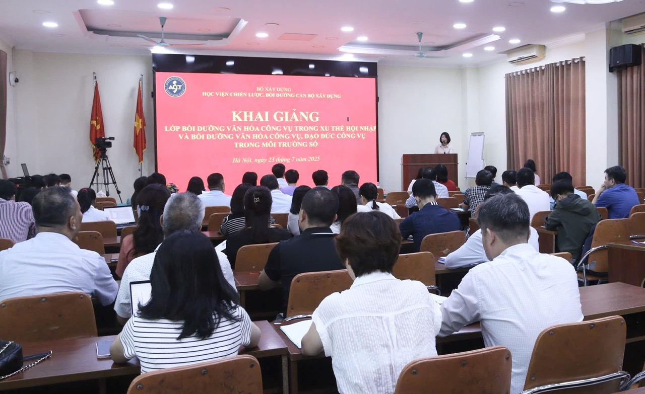 Ngành Xây dựng bồi dưỡng cán bộ chuẩn mực, thích ứng môi trường số
- Ảnh 3. Ngành Xây dựng bồi dưỡng cán bộ chuẩn mực, thích ứng môi trường số
- Ảnh 3.