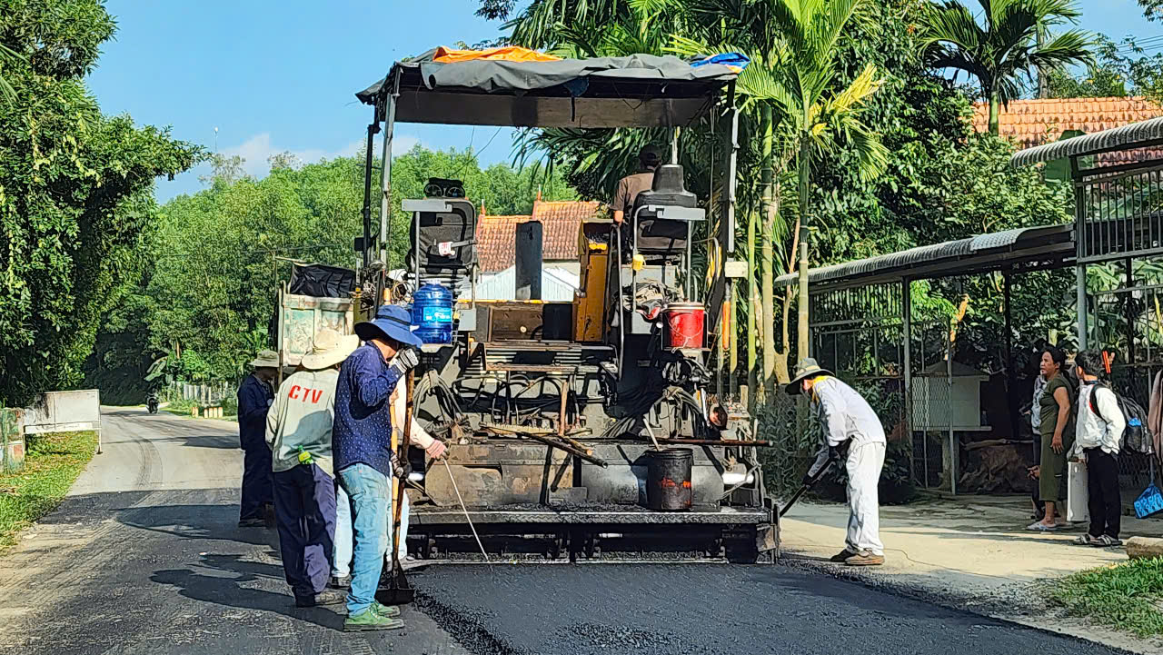 Quảng Ngãi đẩy mạnh duy tu, bảo dưỡng các tuyến quốc lộ ủy thác- Ảnh 1. Quảng Ngãi đẩy mạnh duy tu, bảo dưỡng các tuyến quốc lộ ủy thác- Ảnh 1.