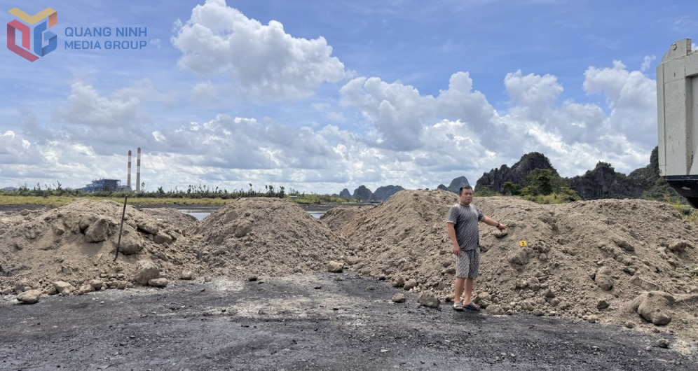 Quảng Ninh: Đổ hơn 174 tấn bã bê tông ra môi trường, 4 đối tượng bị khởi tố- Ảnh 1.