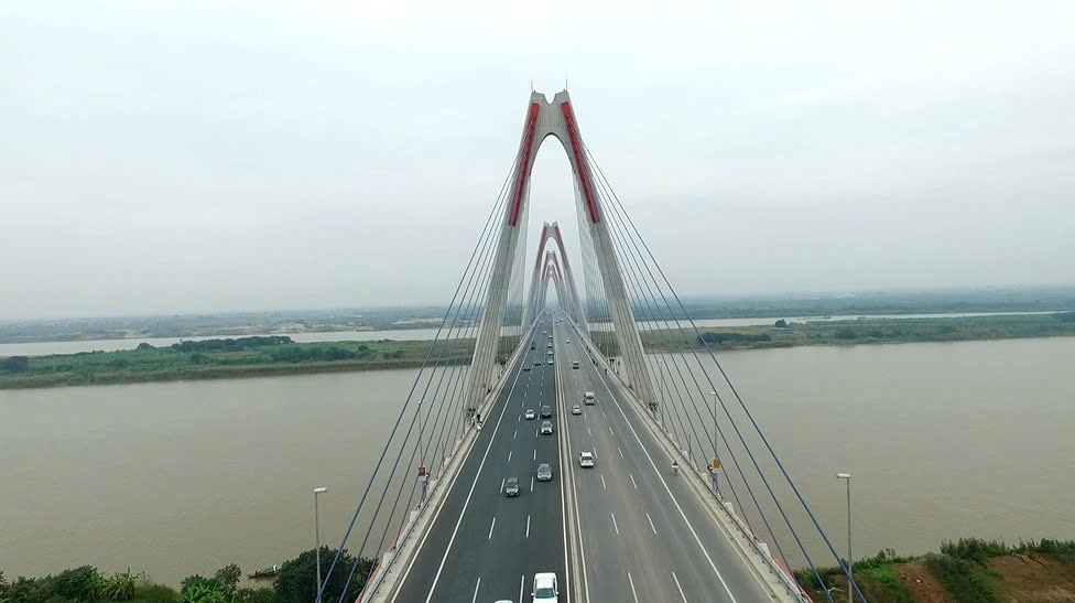 Hà Nội tổ chức lại giao thông cầu Nhật Tân- Ảnh 1.