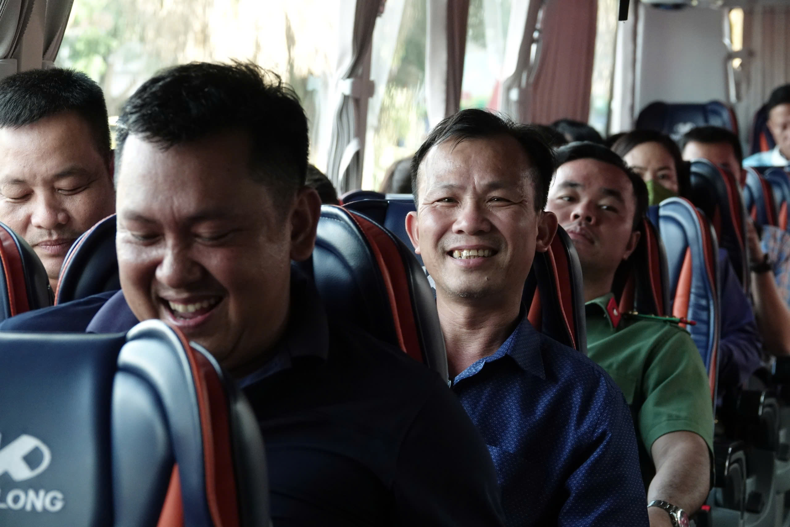 Chuyện của những cán bộ làm việc xa nhà hơn 100km sau sáp nhập- Ảnh 4.