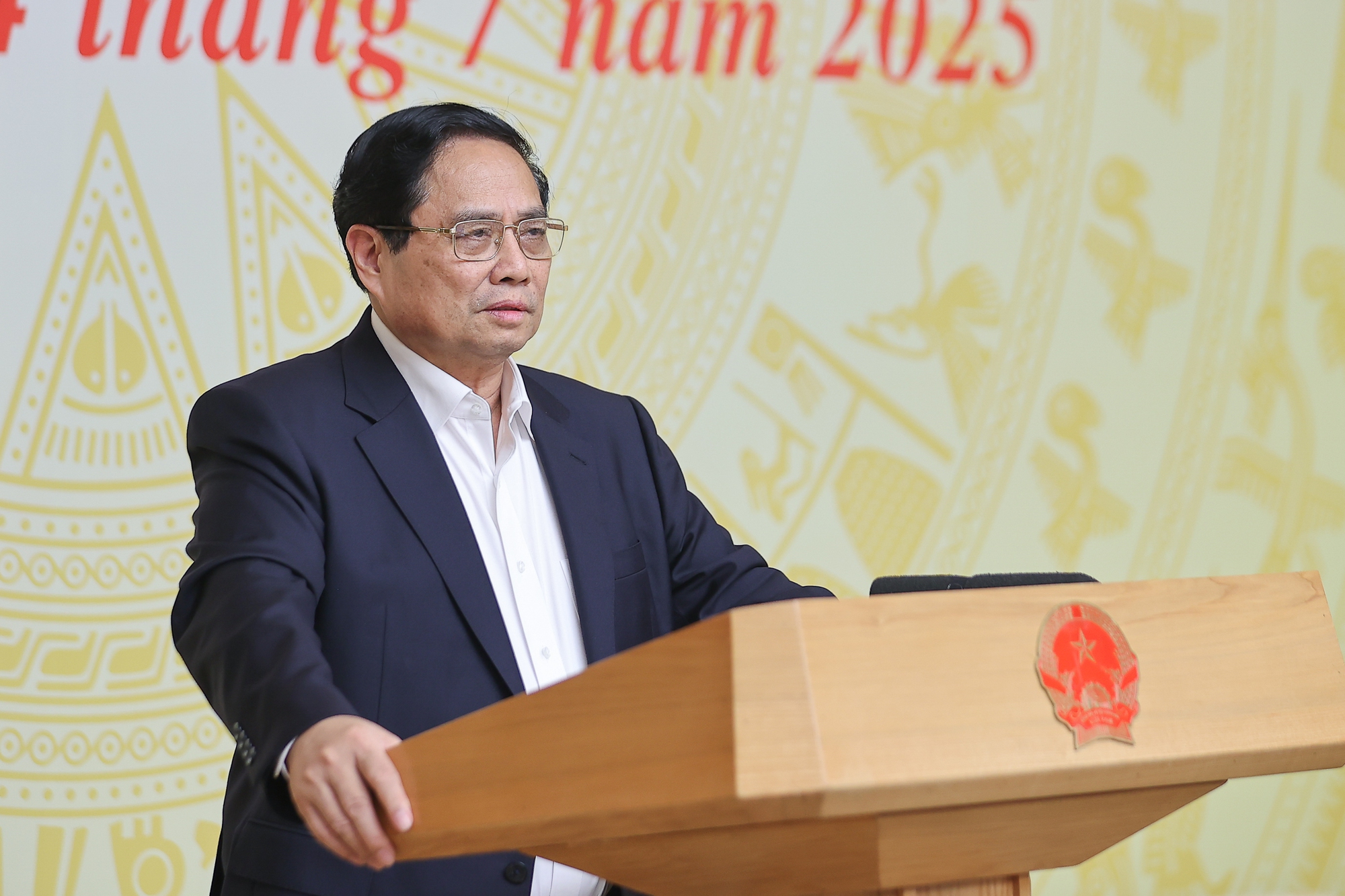 Thủ tướng: Thông tin cảnh báo thiên tai "phải nhanh hơn gió bão"- Ảnh 1.