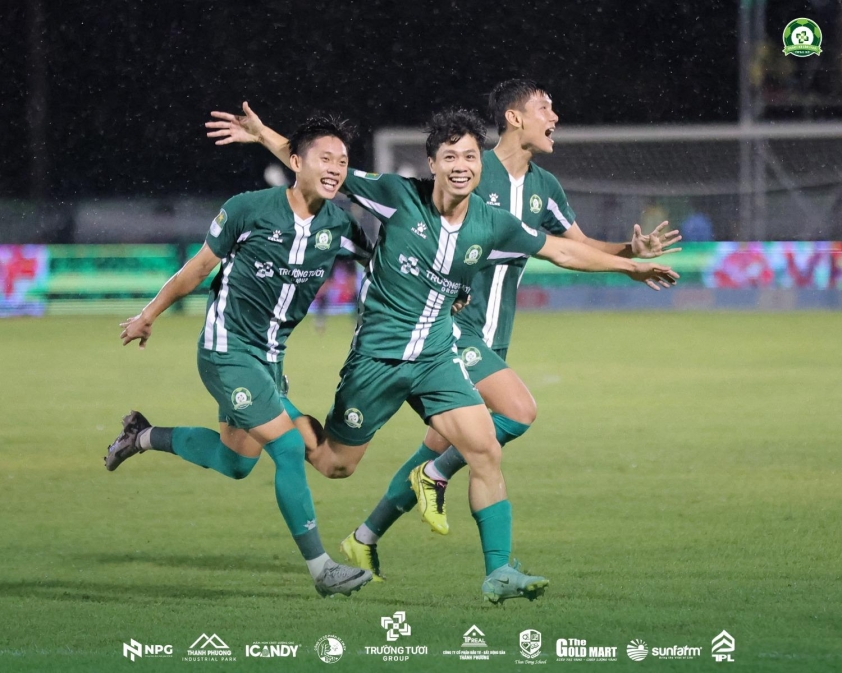 Công Phượng cùng đồng đội giành vé dự V-League 2025–2026- Ảnh 1.