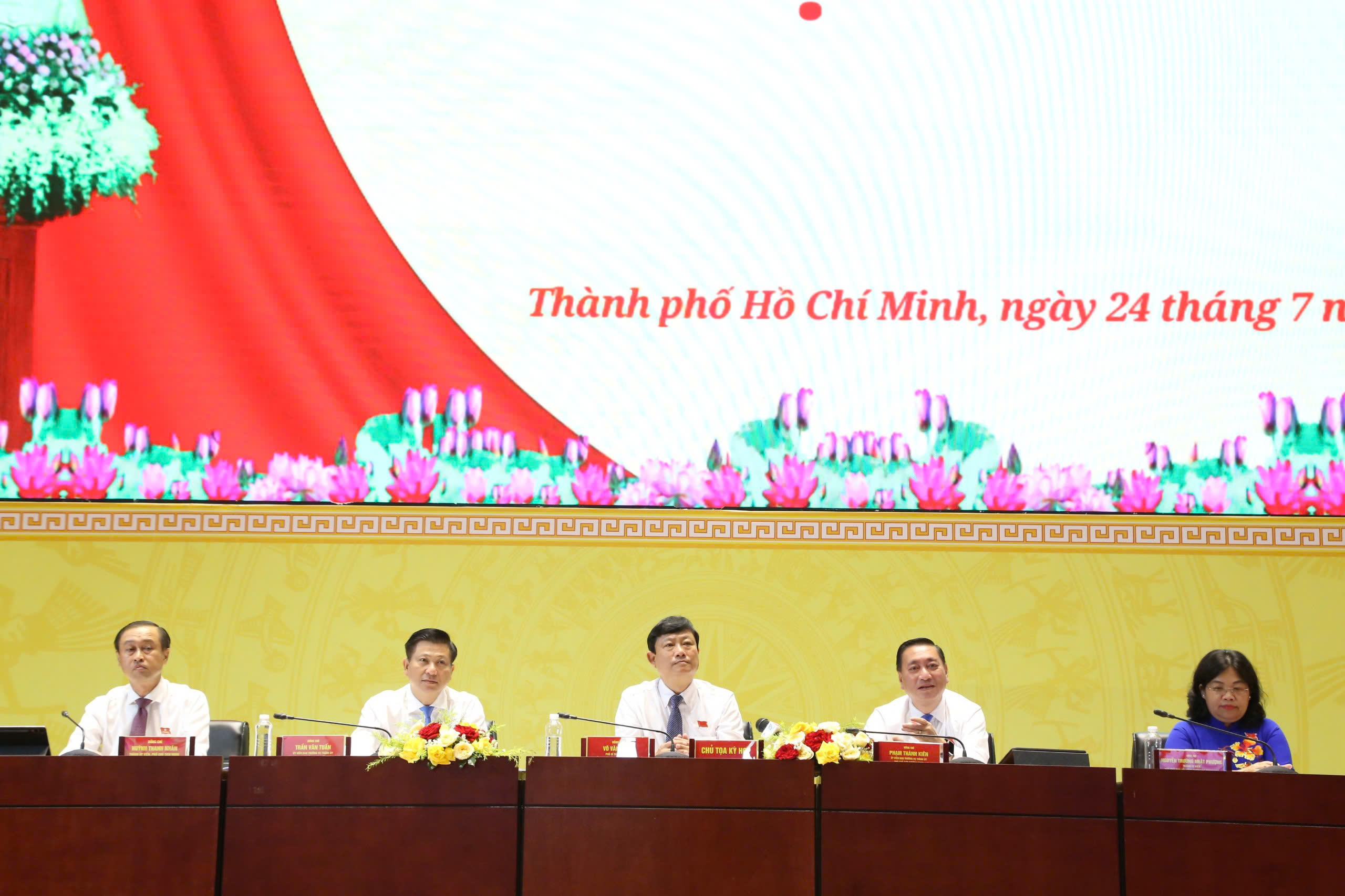 TP.HCM hỗ trợ tối đa 10 tỷ đồng cho mỗi dự án cải tạo chung cư cũ- Ảnh 1.