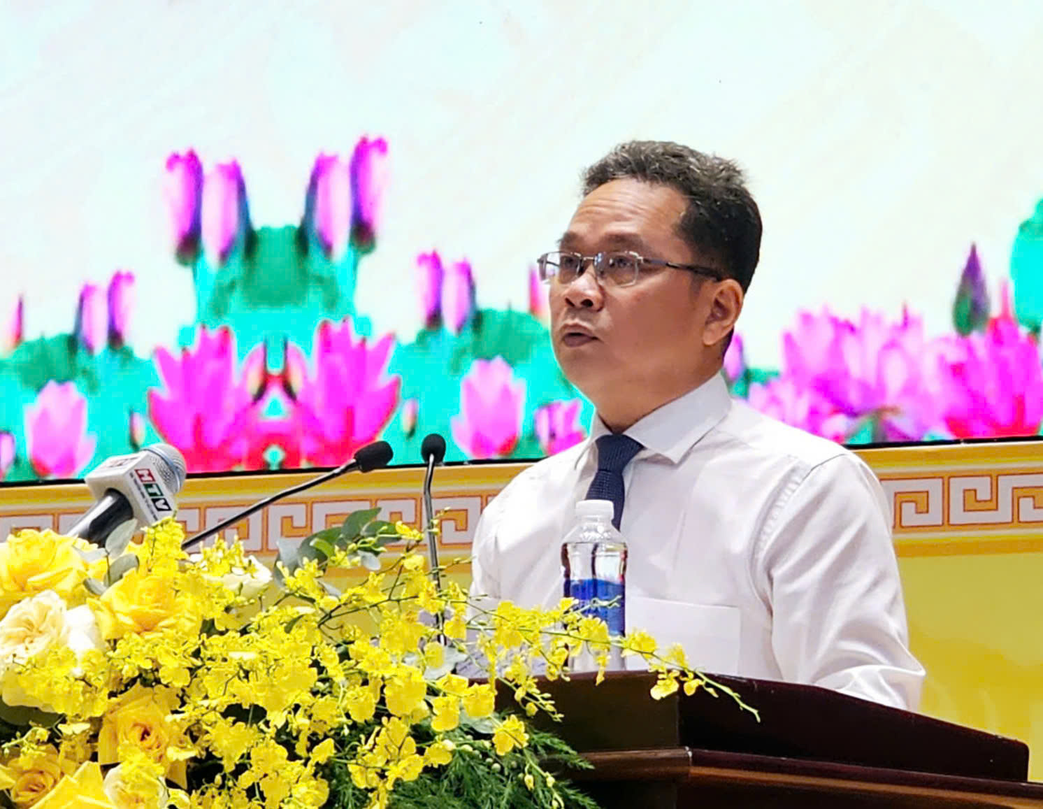 TP.HCM kiến nghị cơ chế giải quyết tình trạng mua chung cư nhiều năm không sổ hồng- Ảnh 1. TP.HCM kiến nghị cơ chế giải quyết tình trạng mua chung cư nhiều năm không sổ hồng- Ảnh 1.