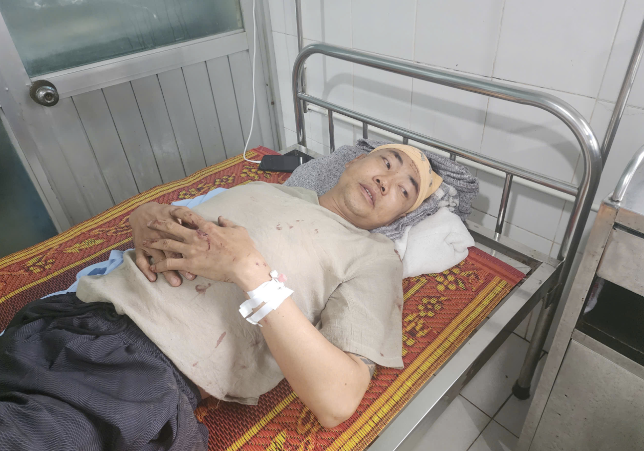 Thủ tướng yêu cầu khẩn trương điều tra vụ TNGT xe khách 10 người chết ở Hà Tĩnh- Ảnh 1. Thủ tướng yêu cầu khẩn trương điều tra vụ TNGT xe khách 10 người chết ở Hà Tĩnh- Ảnh 1.
