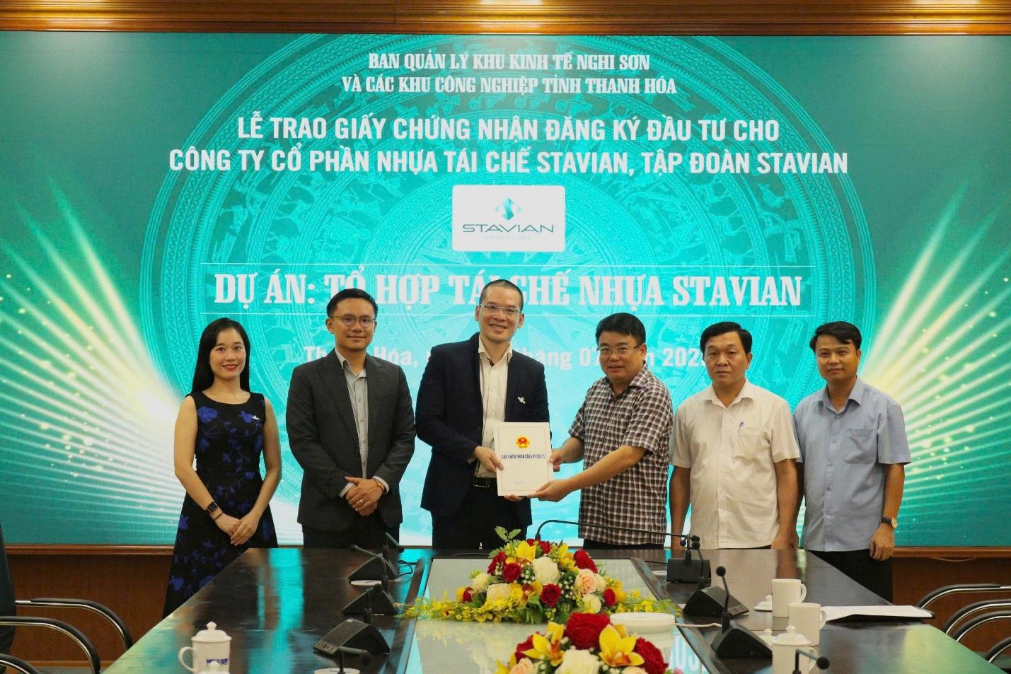 Thanh Hóa cấp chứng nhận đăng ký đầu tư dự án Tổ hợp tái chế nhựa Stavian tại KKT Nghi Sơn- Ảnh 1. Thanh Hóa cấp chứng nhận đăng ký đầu tư dự án Tổ hợp tái chế nhựa Stavian tại KKT Nghi Sơn- Ảnh 1.