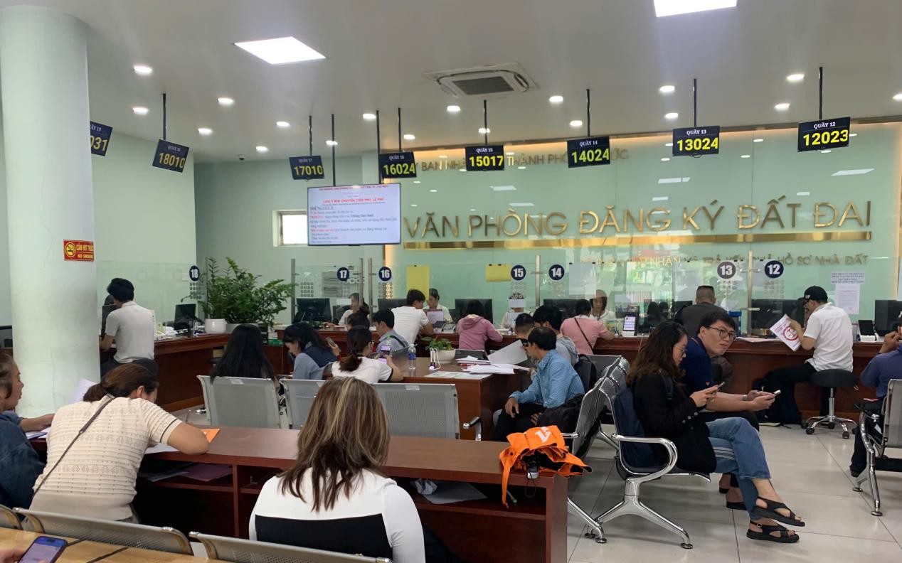 TP.HCM chấn chỉnh t&igrave;nh trạng &ldquo;c&ograve; giấy tờ&rdquo;, n&acirc;ng chất lượng phục vụ h&agrave;nh ch&iacute;nh c&ocirc;ng